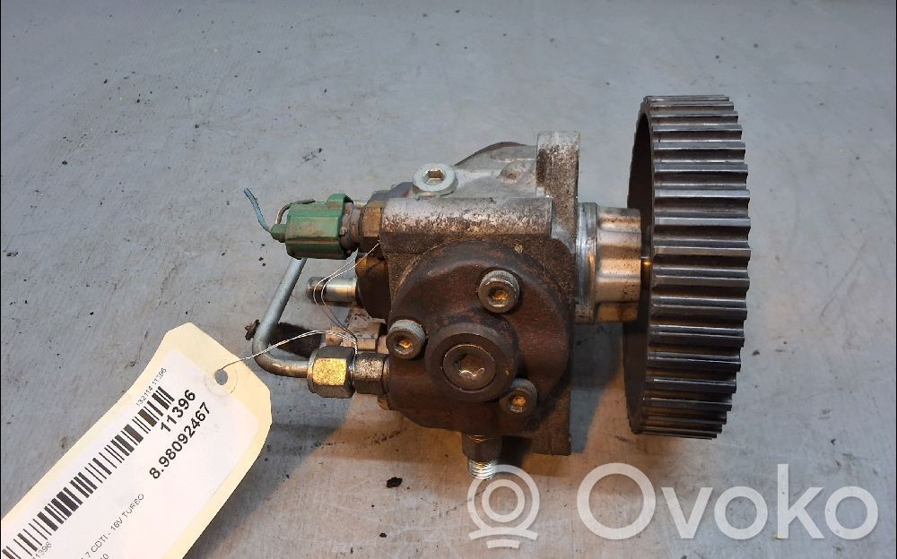Opel Astra J Fuel injection high pressure pump 