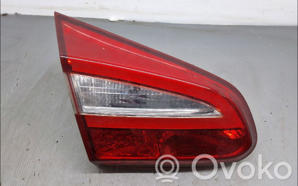 KIA Ceed Takaluukun takavalot 