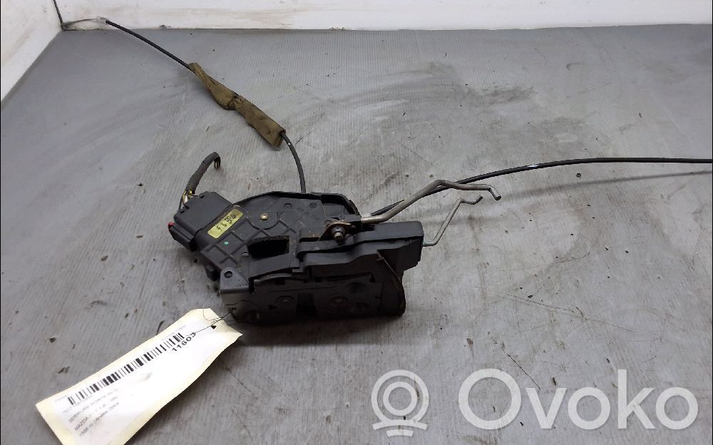 Mazda 3 I Etuoven lukko 