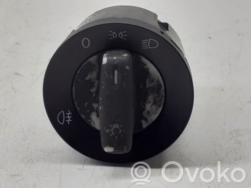 Volkswagen Touran II Light switch 