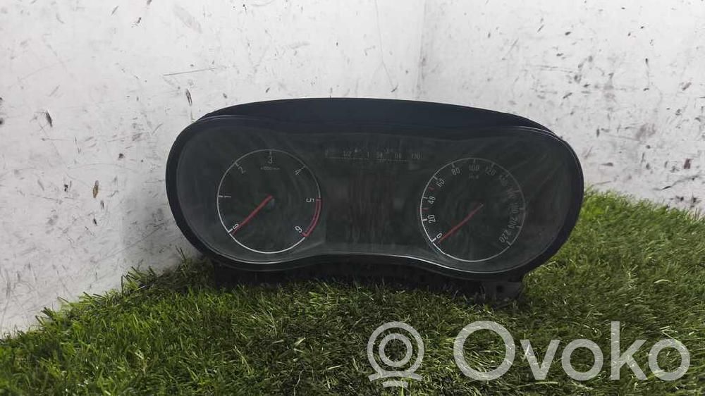 Opel Corsa E Speedometer (instrument cluster) 
