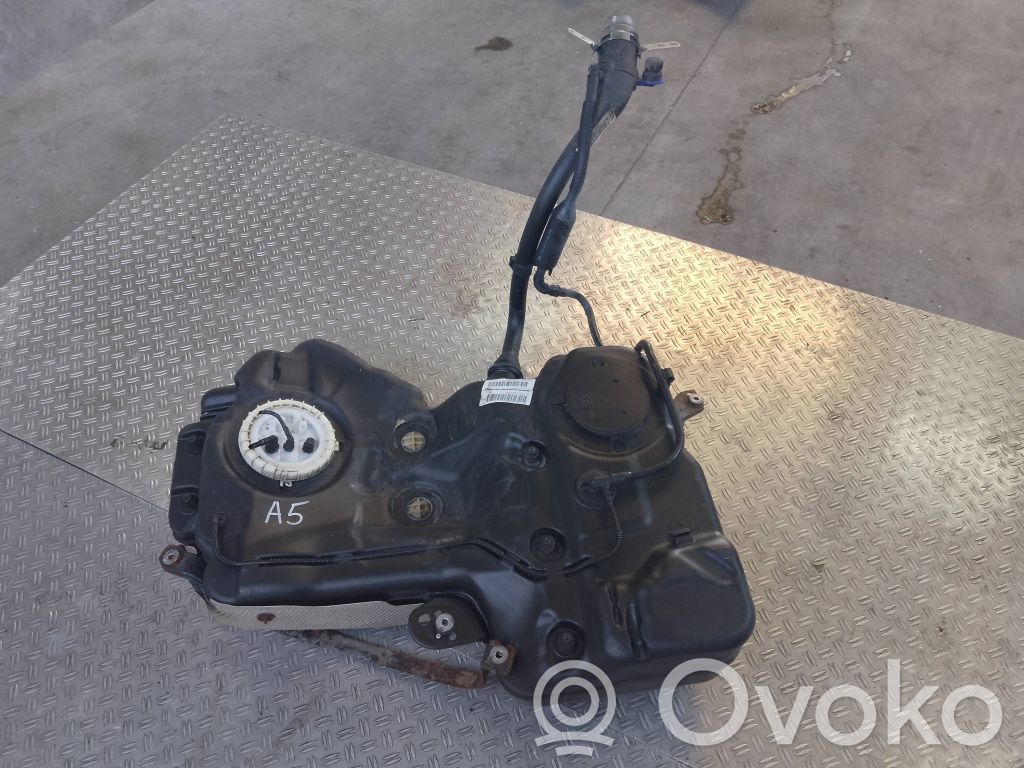 Audi A5 8T 8F Degvielas tvertne 