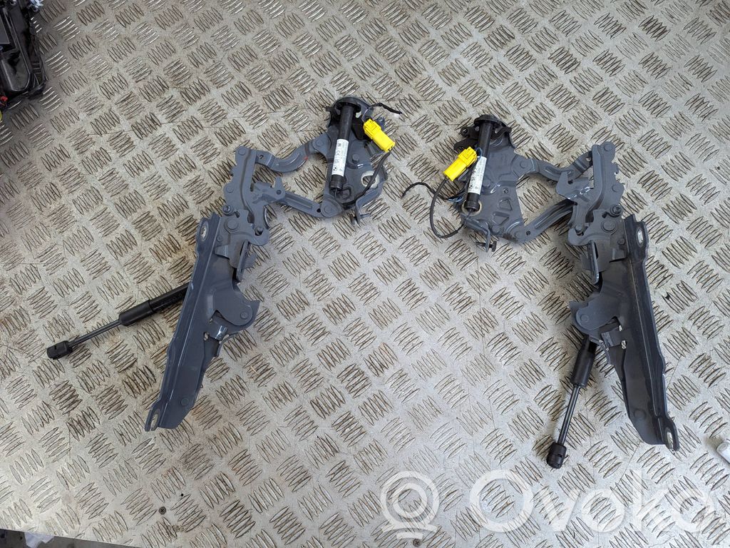 BMW 2 F44 Zawiasy pokrywy / maski silnika 