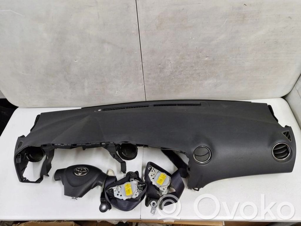 Toyota Matrix (E140) Bord 