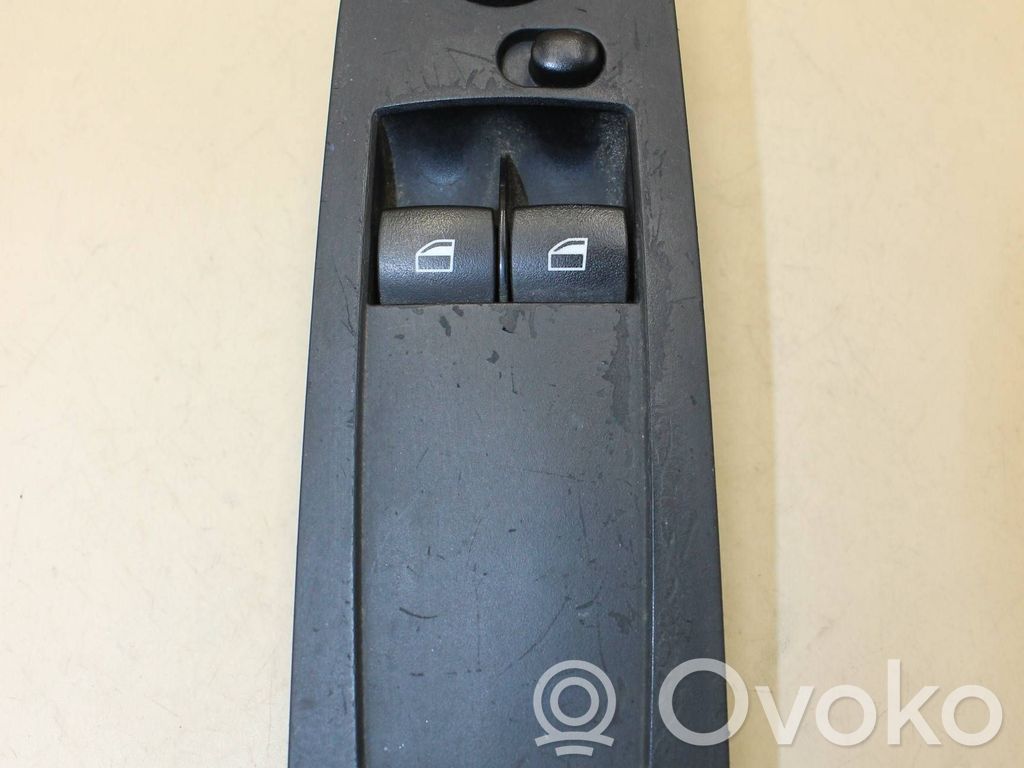 BMW 5 E60 E61 Elektrisko logu slēdzis 