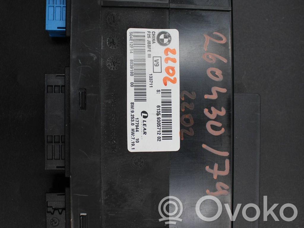 BMW X3 F25 Komforto modulis 