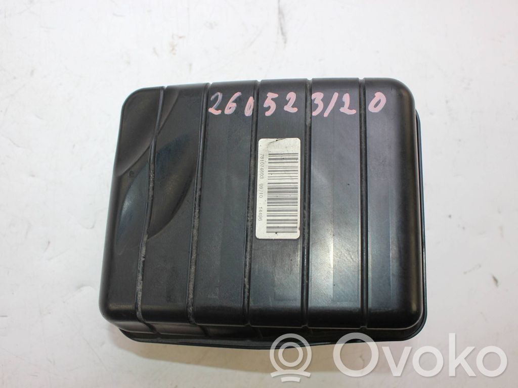 BMW 5 F10 F11 Intake resonator 