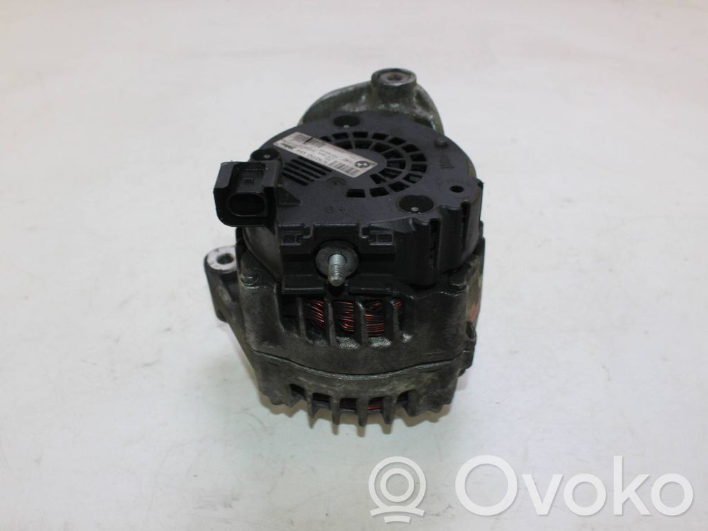 BMW 3 F30 F35 F31 Generatorius 