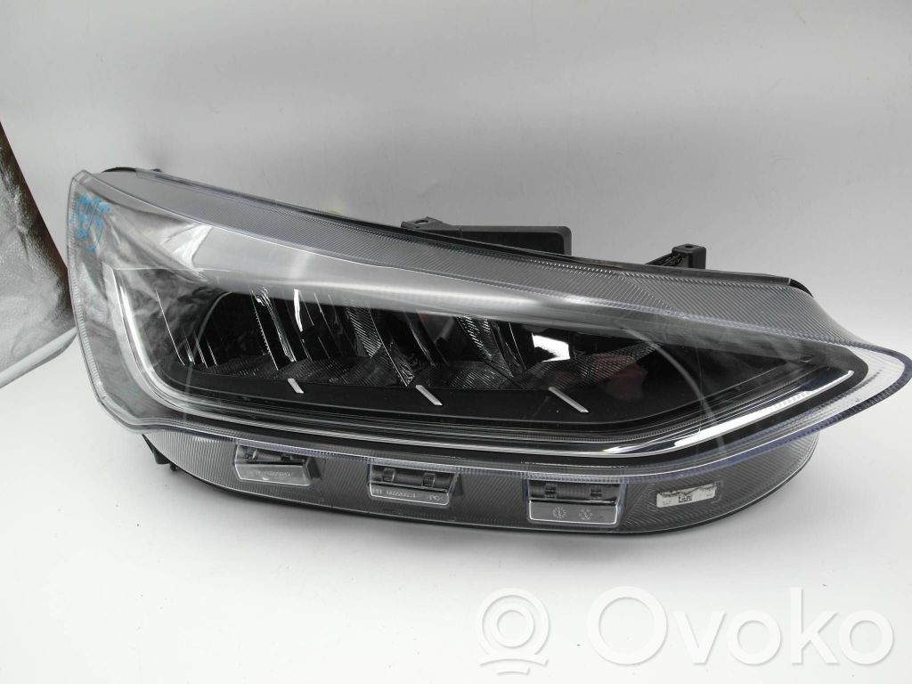 Ford Focus Headlight/headlamp 