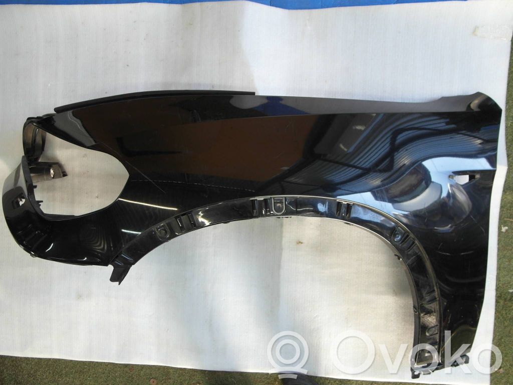 BMW X5 E70 Sparnas 