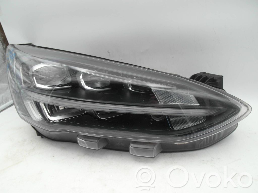 Headlight/headlamp   JX7B13E014CD