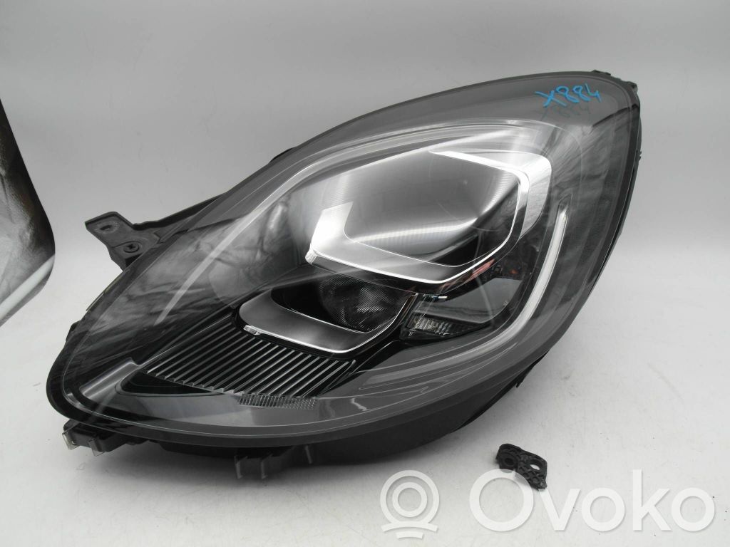 Ford Puma Headlight/headlamp 