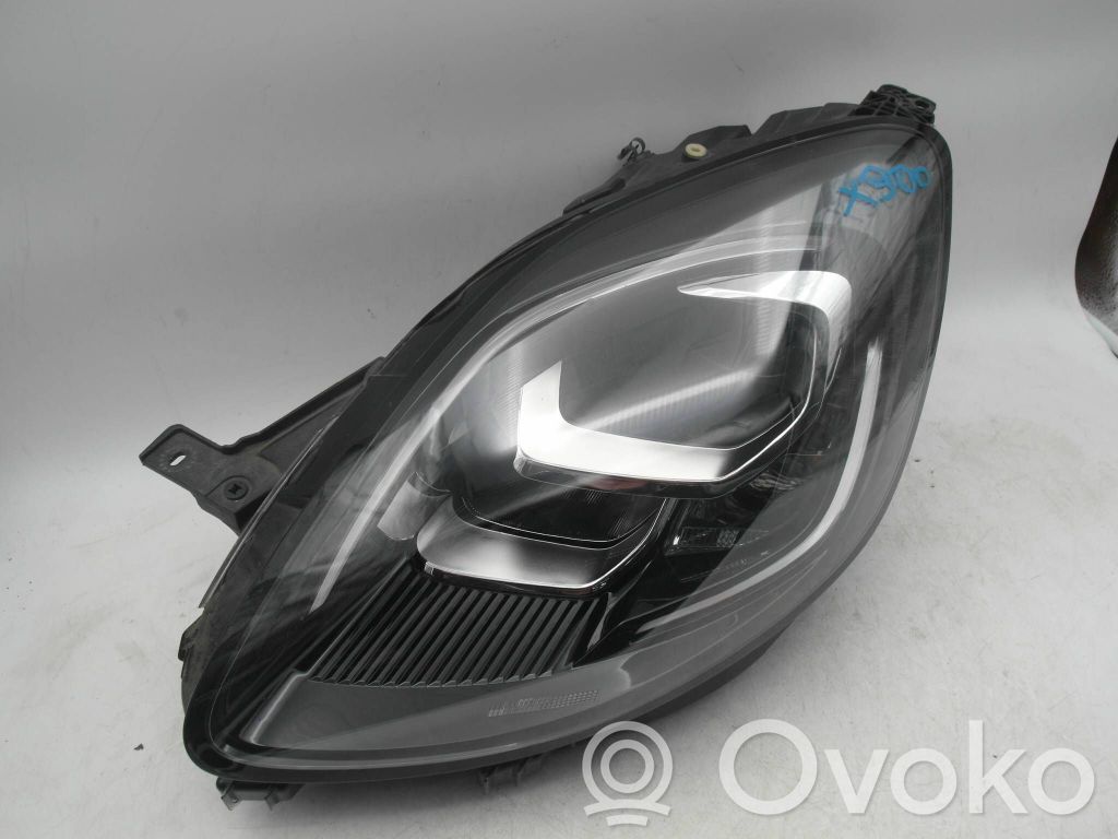 Ford Puma Headlight/headlamp 