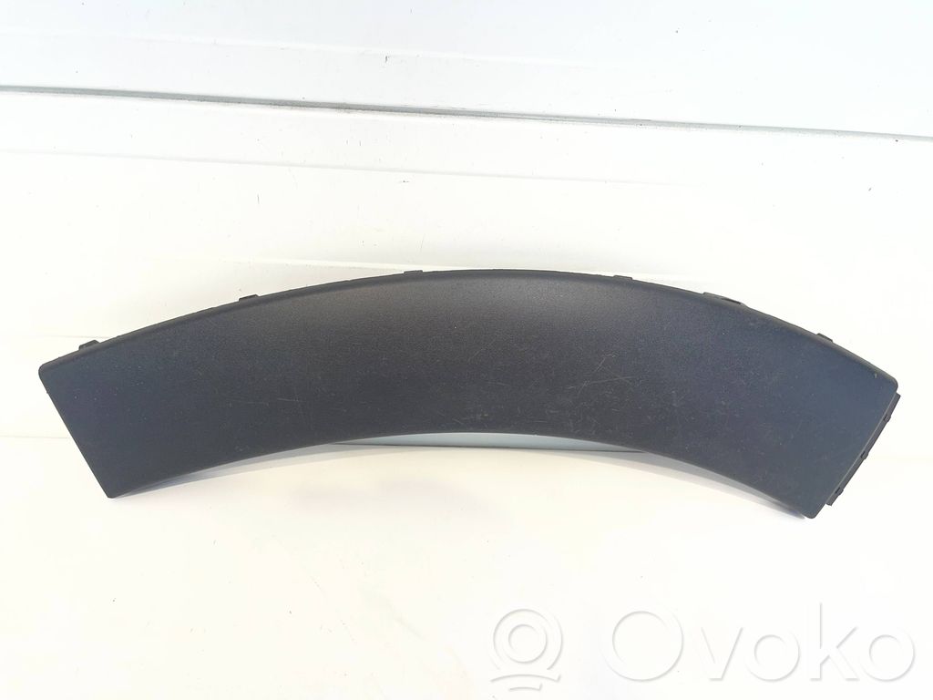 Citroen C3 Etupuskurin jakajan koristelista 