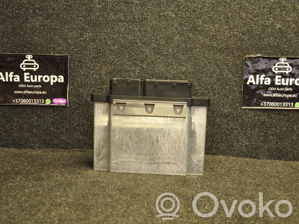 Volkswagen PASSAT B8 Engine control unit/module 