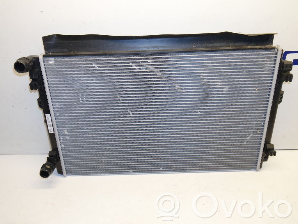 Volkswagen Golf VII Coolant radiator 