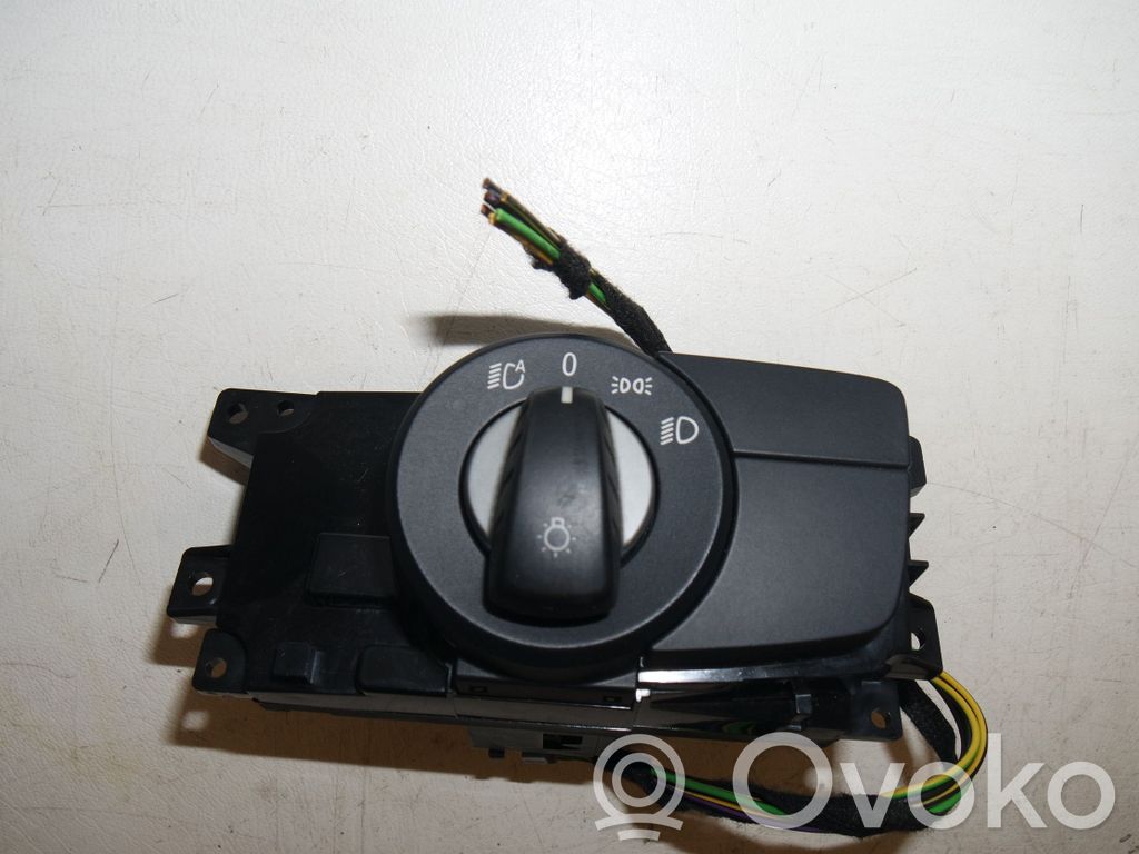 Light switch   9184277