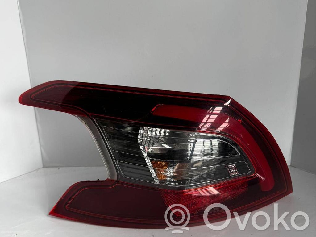 Peugeot 308 Lampă spate în caroserie 