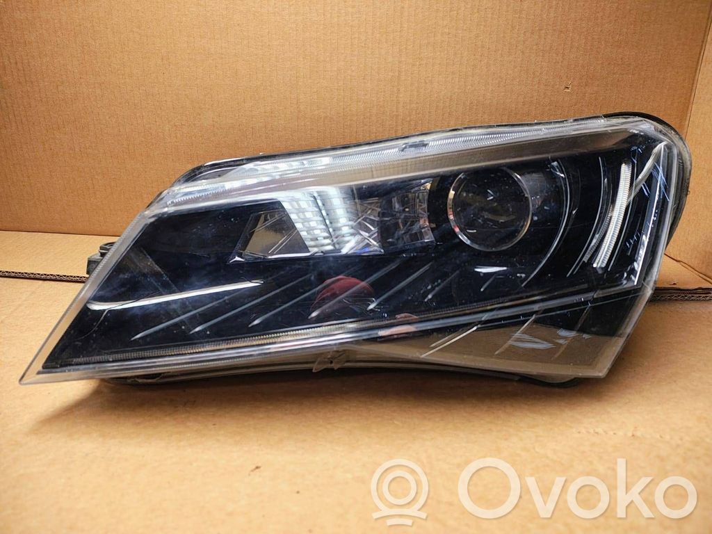 Skoda Superb B8 (3V) Far 