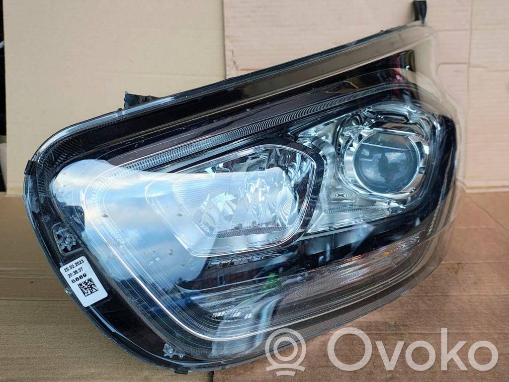 Ford Transit Custom Headlight/headlamp 