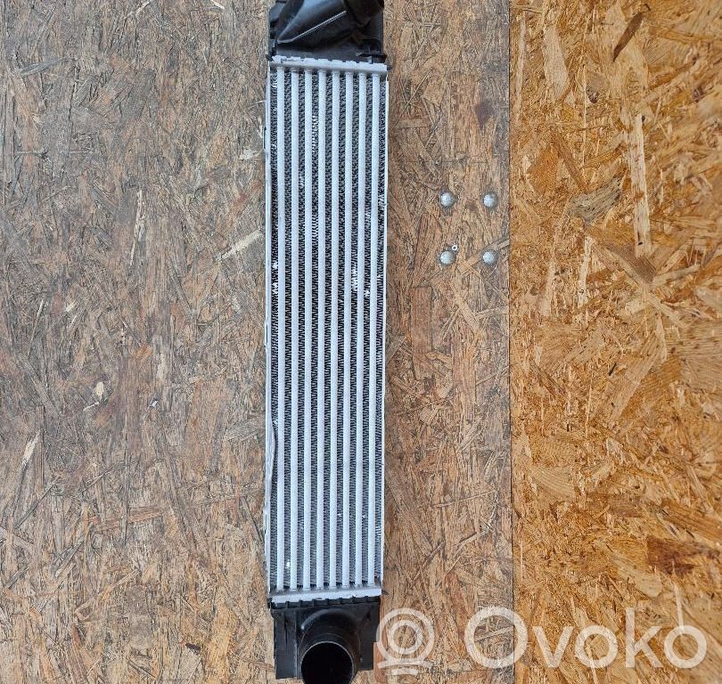 BMW X1 U11 Interkūlerio radiatorius 