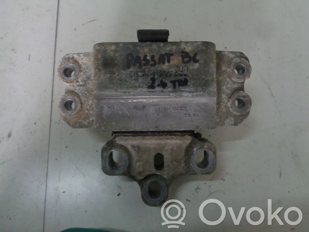 Volkswagen PASSAT B6 Gearbox mount 