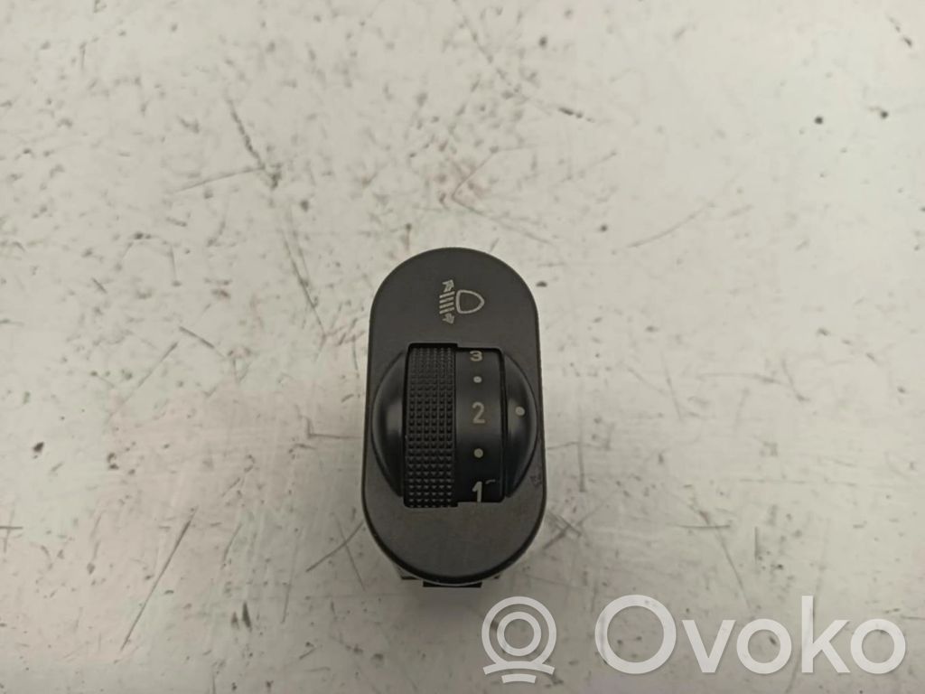Ford Fiesta Przycisk / Pokrętło regulacji świateł 