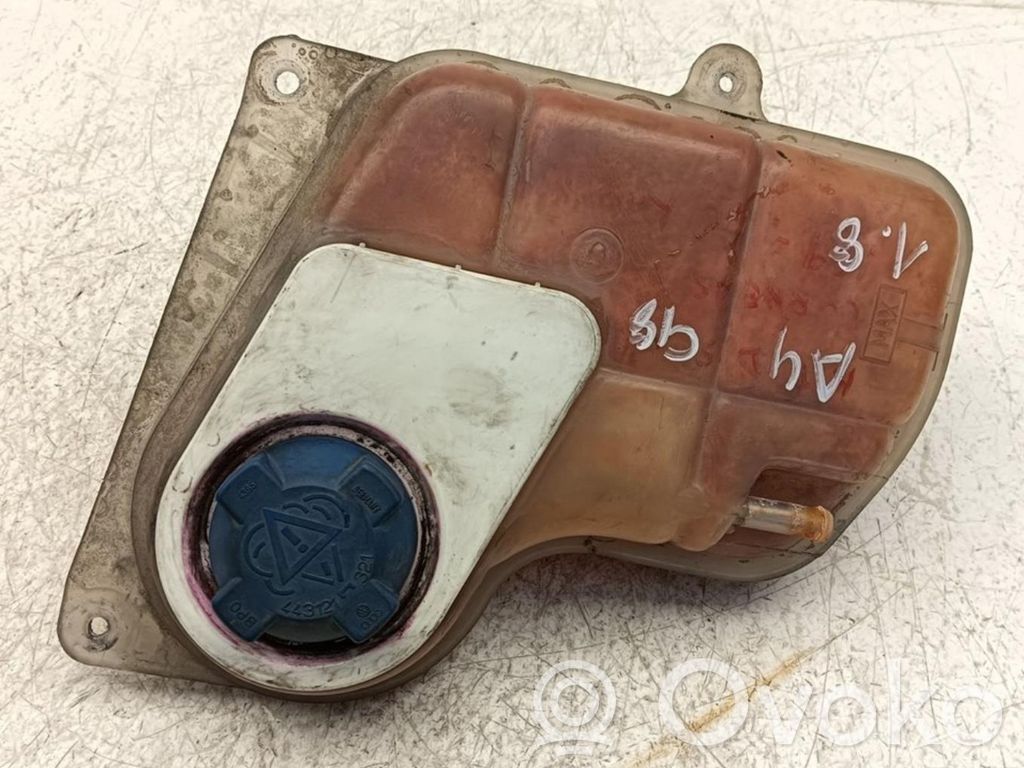 Audi A4 S4 B5 8D Vaso di espansione carburante 