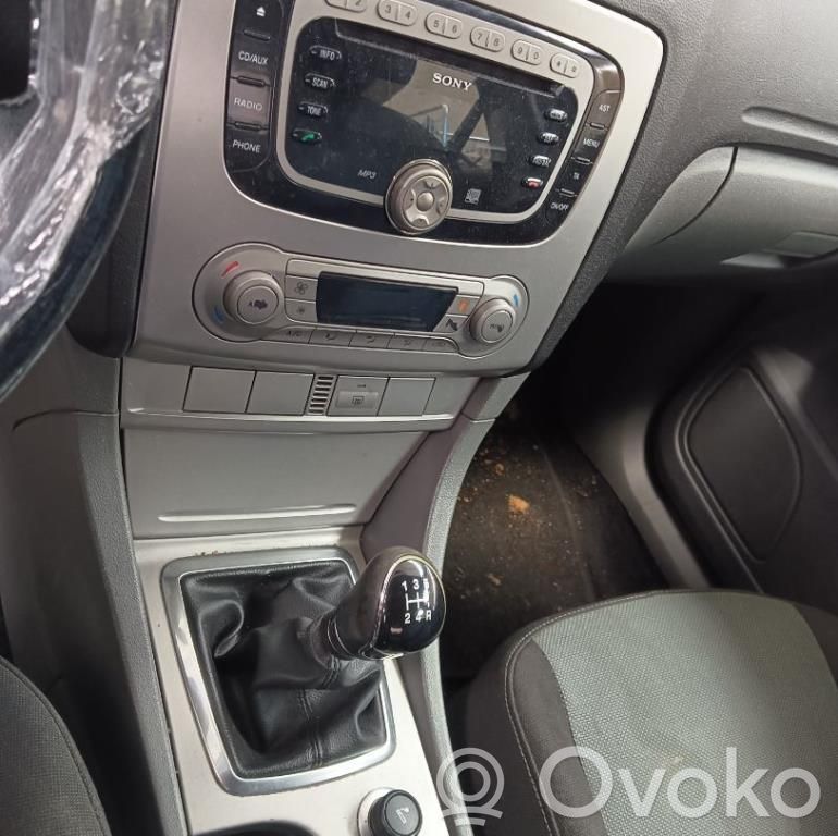 Ford Focus Botón interruptor de luz de peligro 