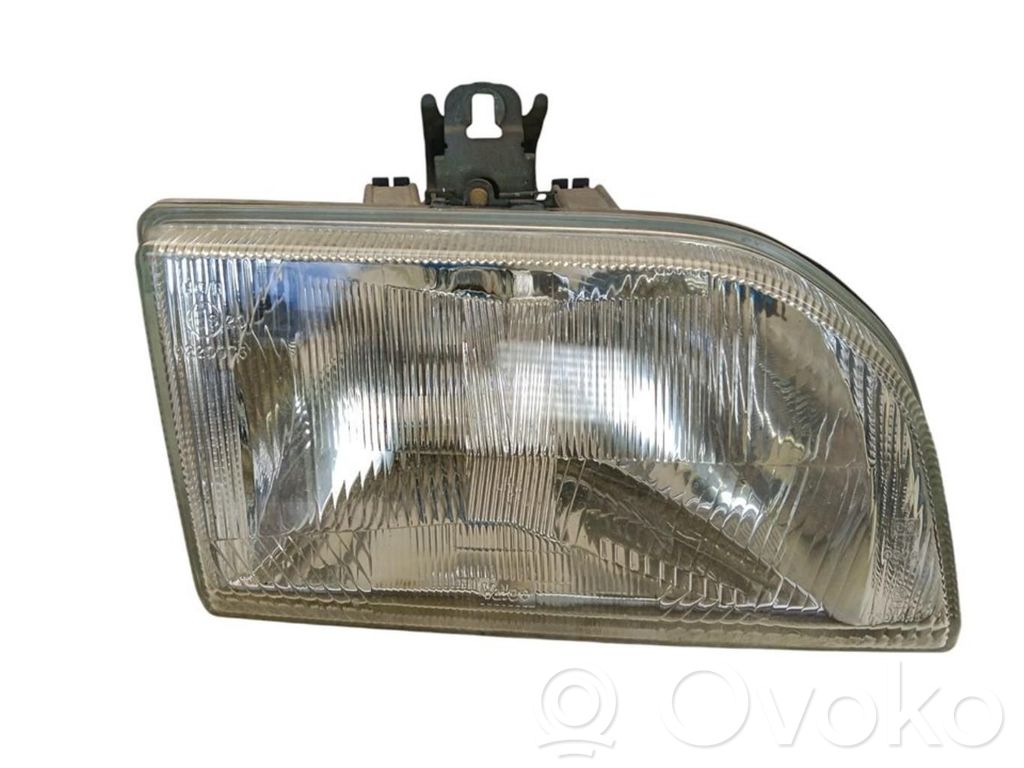 Ford Fiesta Headlight/headlamp 