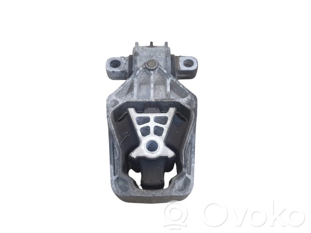 Mercedes-Benz A W176 Engine mount bracket 