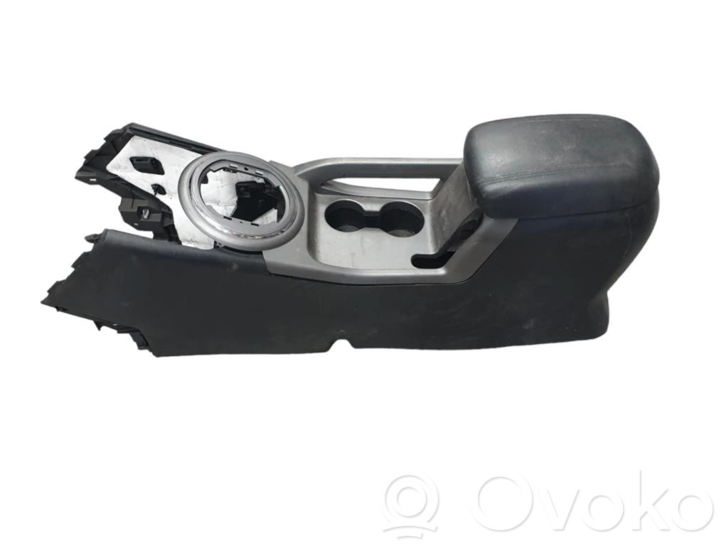 KIA Sportage Apoyabrazos del asiento trasero 