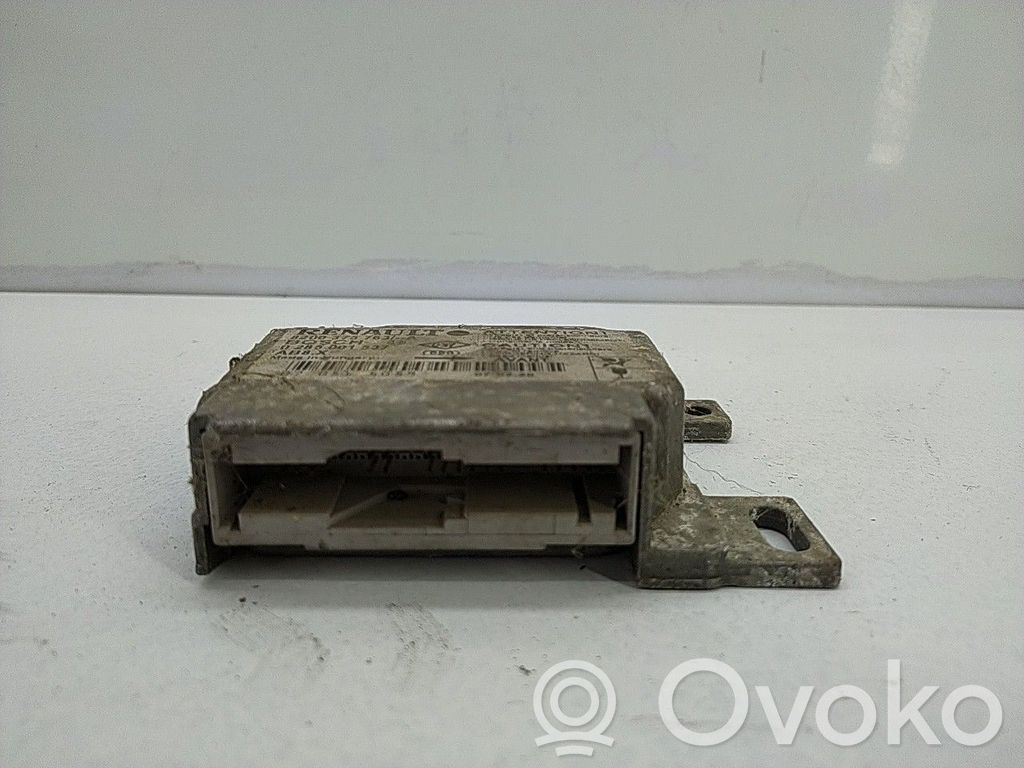 Airbag control unit/module   8200375763,8200375763