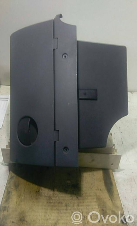 Glove box