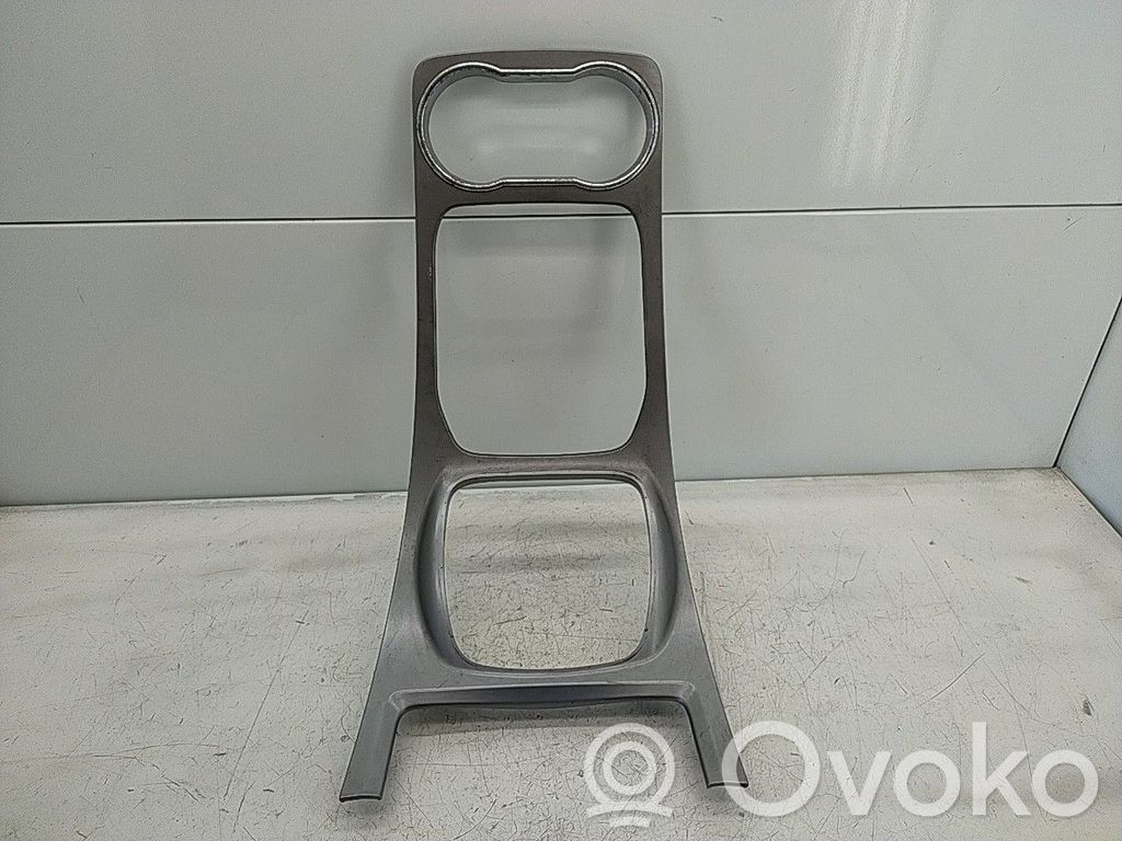 Centrālā konsole   6M21R045RH20AE