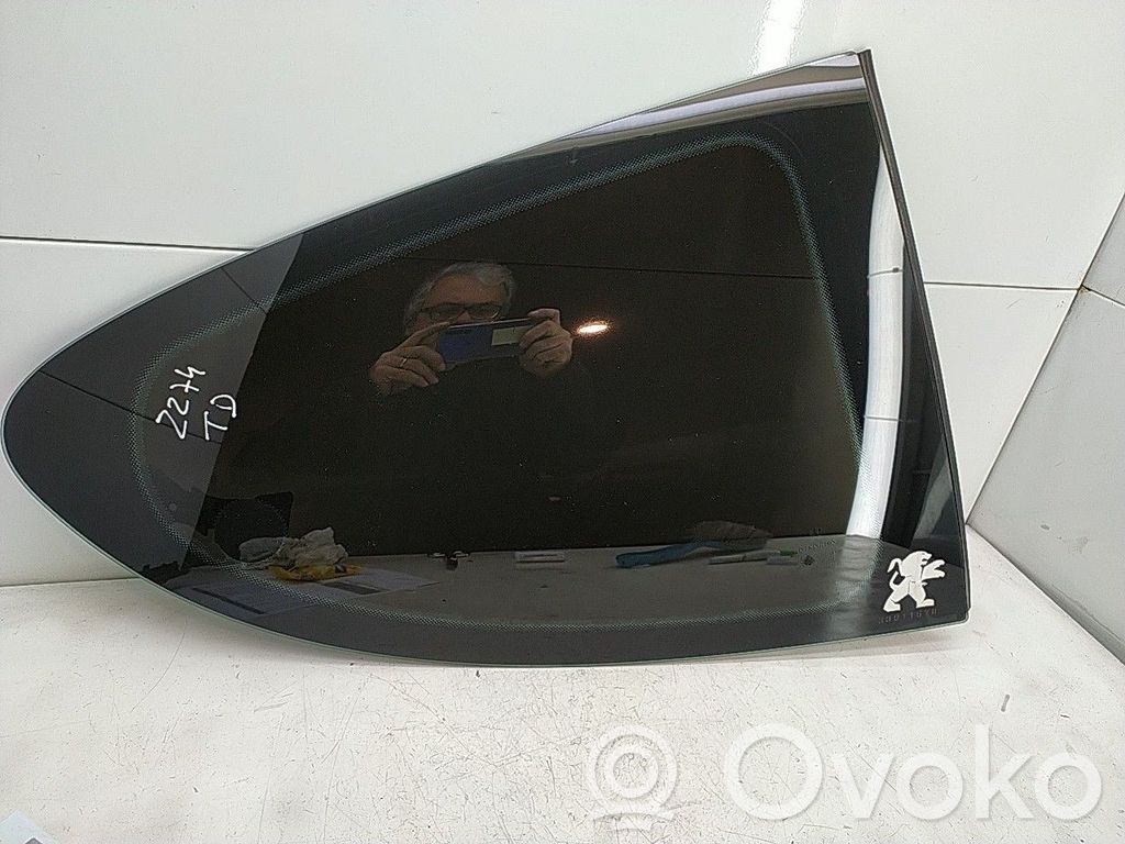 Peugeot 207 Vidrio lateral trasero 