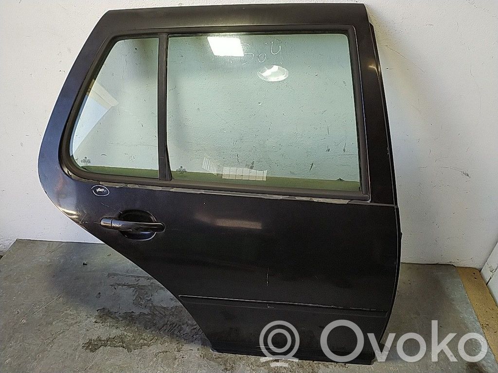 Volkswagen Golf IV Aizmugurējās durvis 