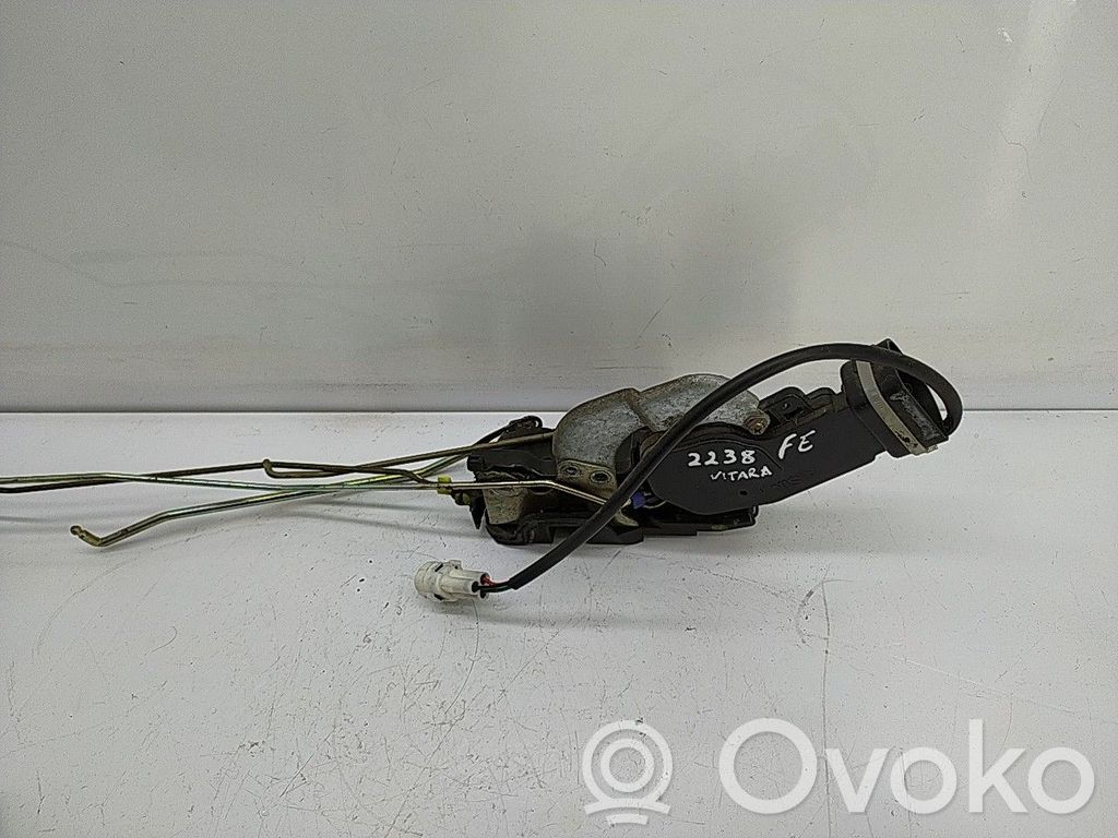 Suzuki Grand Vitara I Front door lock 