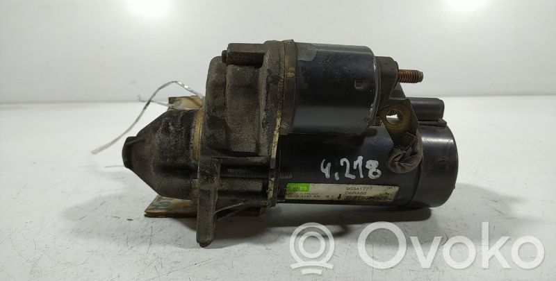 Opel Corsa B Starteris 