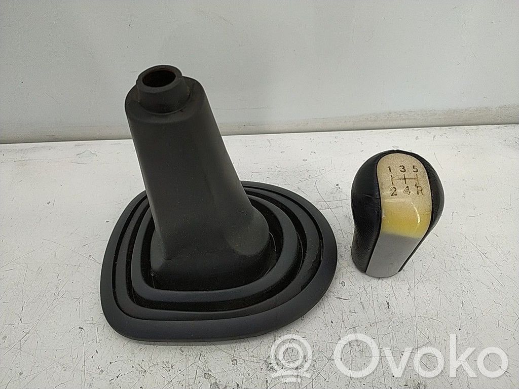 Toyota Yaris Interruptor/perilla de marchas 