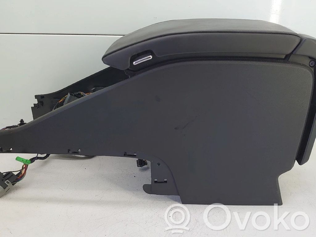 Armrest   377798