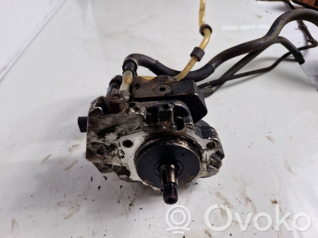 BMW 7 E65 E66 Pompă injecție de înaltă presiune 