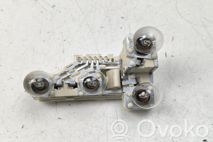 BMW 3 E90 E91 Cubierta del soporte de la lámpara de la luz trasera 