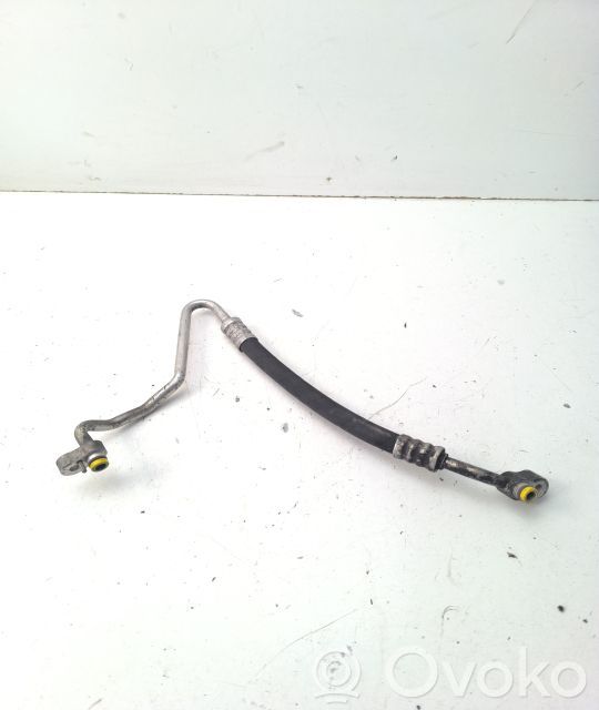 BMW 5 E60 E61 Ilmastointilaitteen putki (A/C) 