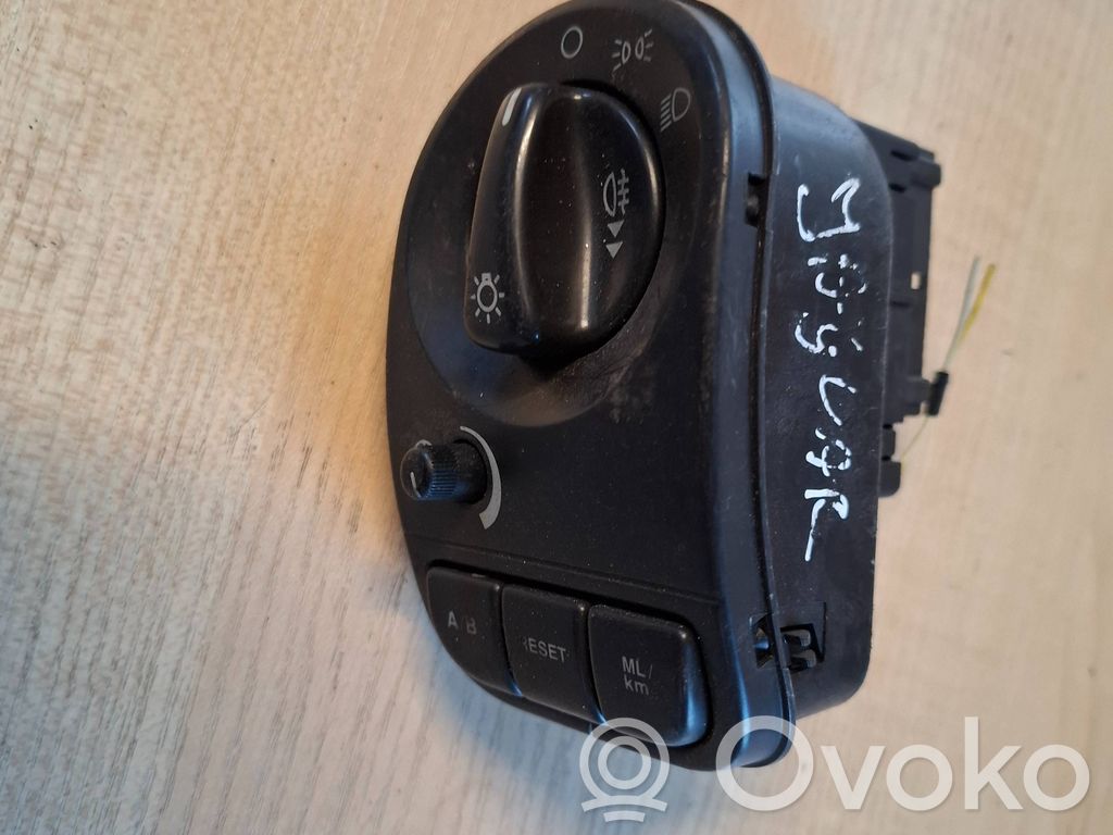 Jaguar X-Type Light switch 