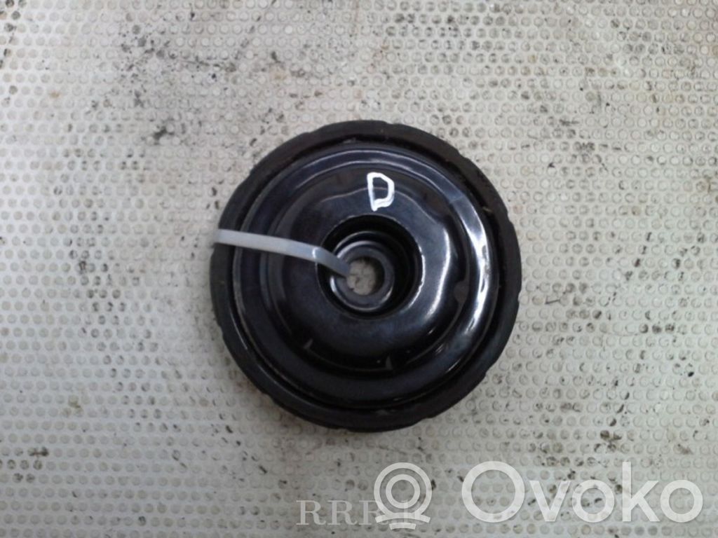 Opel Astra J Górne mocowanie amortyzatora przedniego 
