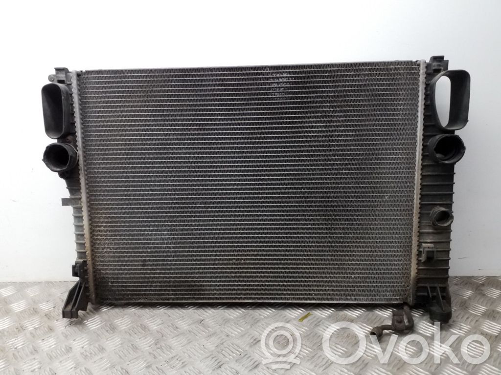 Mercedes-Benz E W211 Dzesēšanas šķidruma radiators 