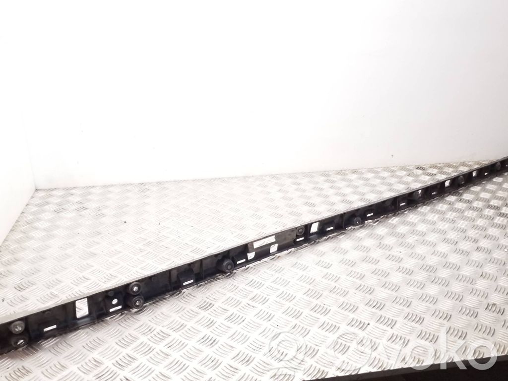Tesla Model X Sill supporting ledge 