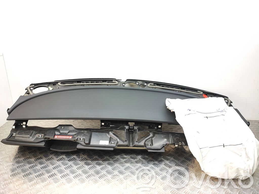 Tesla Model 3 Panelis 