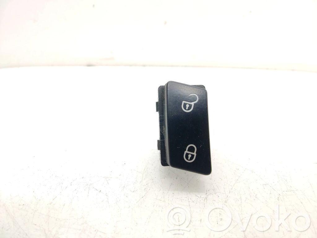 Volkswagen Caddy Central locking switch button 